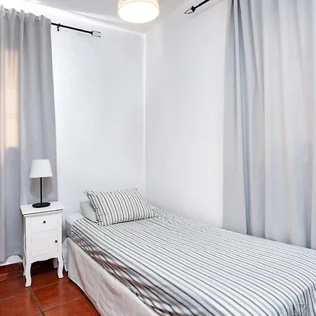 Rural House With Traditional Architecture S. Xix * Santa-Cruz de Ténérife