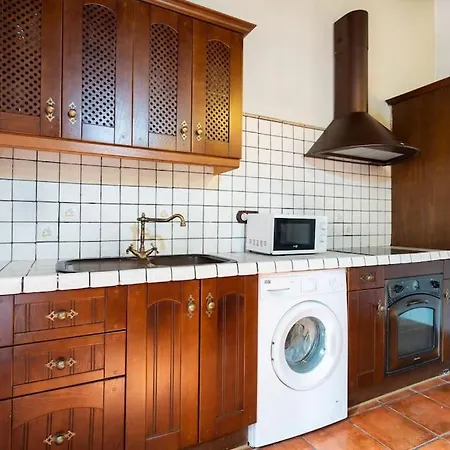 Rural House With Traditional Architecture S. Xix Hébergement de vacances