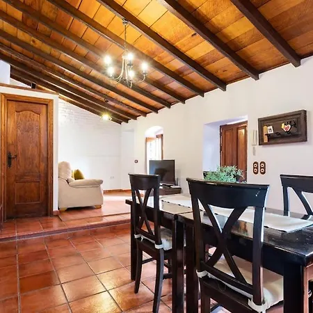 Rural House With Traditional Architecture S. Xix Hébergement de vacances *