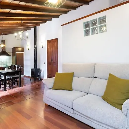 Rural House With Traditional Architecture S. Xix * Santa-Cruz de Ténérife