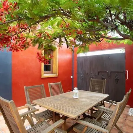 בית נופש Rural House With Traditional Architecture S. Xix סנטה קרוז דה טנריף